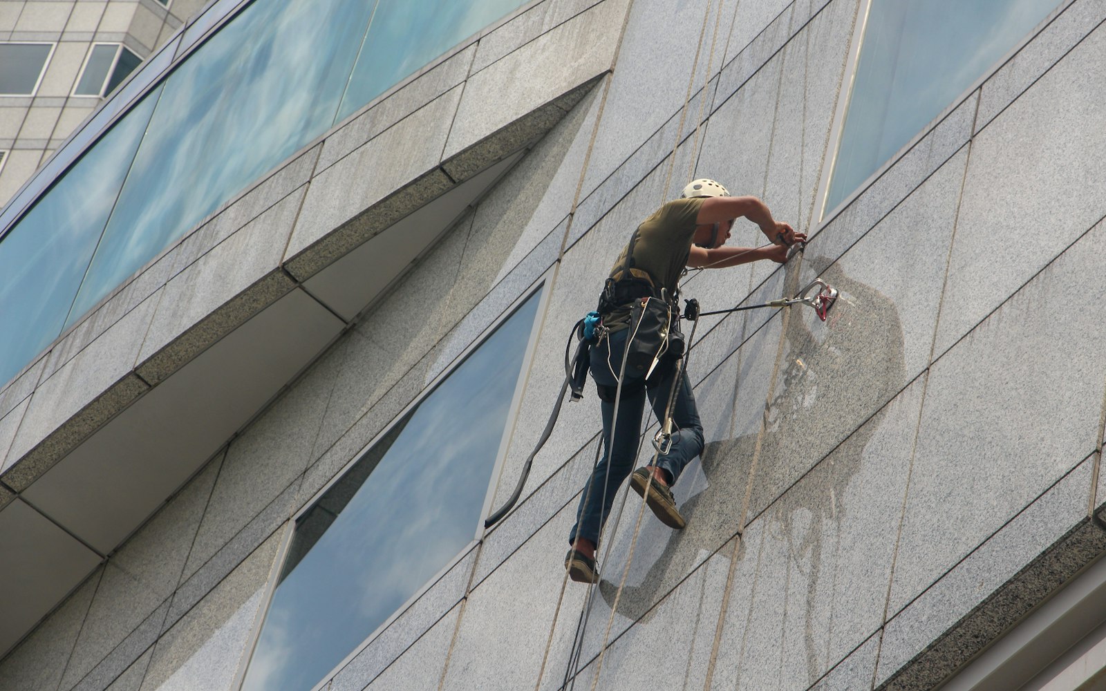 The method — Aerial Pressure Washing